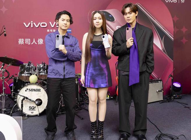 告五人6日出席代言活动。（vivo提供）
