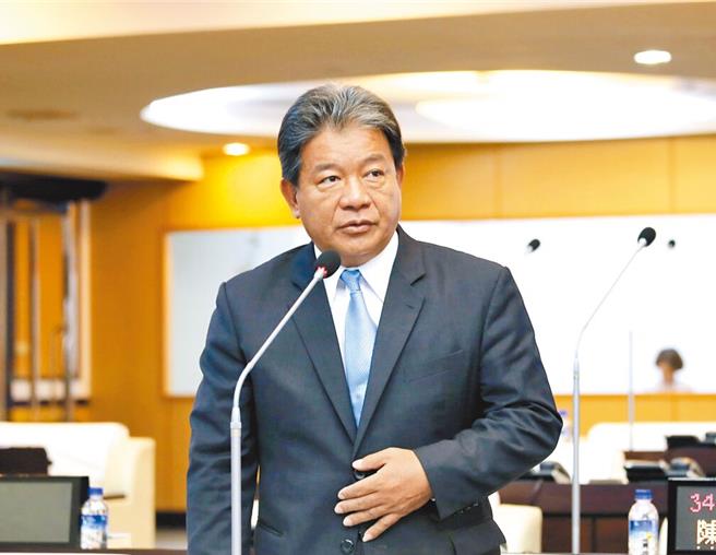 前台南市議長郭信良被控收賄，一審被判刑13年，上訴二審今天開庭，他喊冤並指該案是政治案件。（本報資料照片／郭良傑台南傳真）