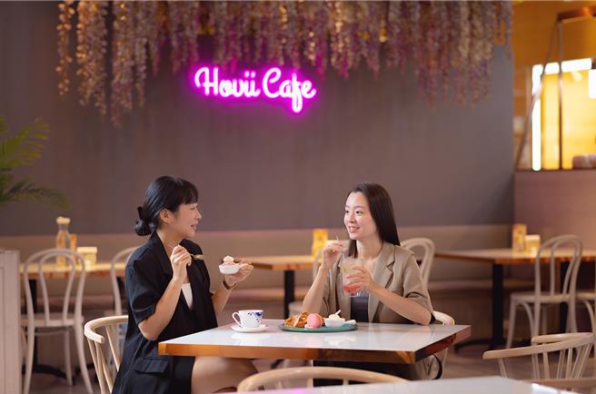 迎接3月8日国际妇女节，高雄福华各餐厅皆推出女神节优惠活动，最低下杀38折，让女神们省钱吃美食，好好慰劳自己。(高雄福华大饭店提供)