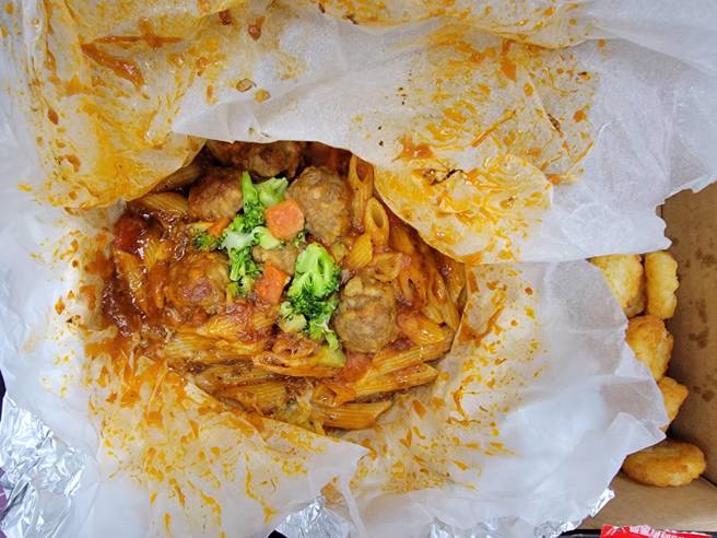 不少老饕直说，必胜客的义大利麵远比披萨好吃。(图／林毅摄)