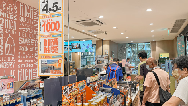 不少全联分店都出现新式宝可梦机台，引发民眾讨论。（示意图／杨雅婷摄）