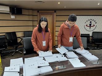 罷免吳沛憶藍青年軍今赴中選會  補件2637份連署書