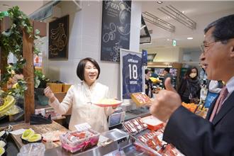 屏東蜜棗、鳳梨上架「日本水果界LV專賣店」1個月 搶攻九州市場