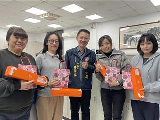 婦女節桃園警局長暖送禮  巧思設計感謝女性員警