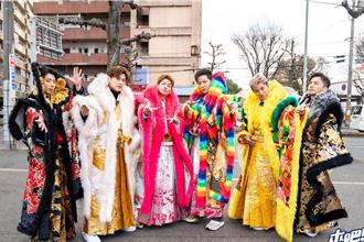 棒棒堂男孩暌违多年合体演出！华丽挑战「最狂成人礼