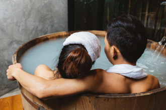 北醫前院長帶「生醫界美魔女」泡湯 遭人夫提告侵害配偶權