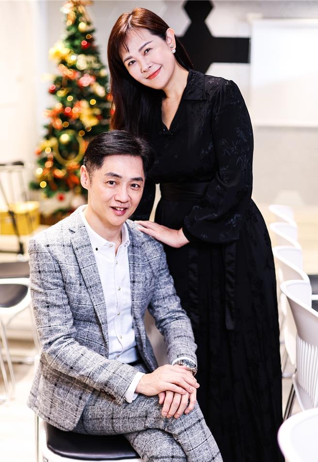 陈维龄（右）曾经受够宋逸民，最后靠信仰和好。（陈俊吉摄）