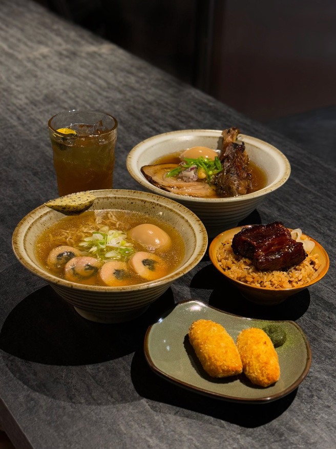 【Somm’e Ramen】也将展示其招牌的松露奶油鸡汤拉麵。（图／有趣市集提供）