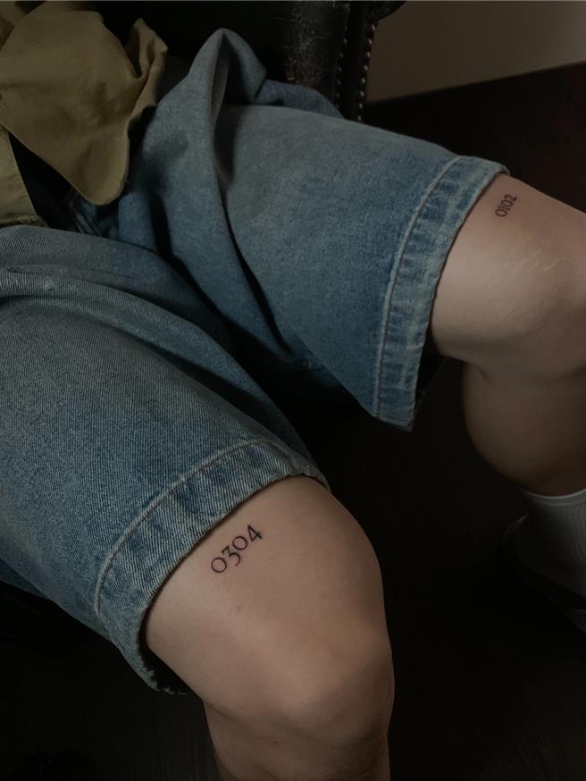 石知田双膝刺青纪念母亲生辰。（百泽娱乐提供）