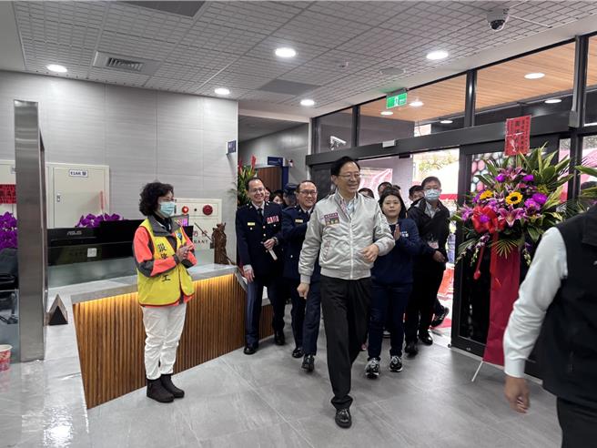 桃园市大溪警分局南雅派出所7日启用，桃园市府斥资1亿3100万元迁建至大溪区復兴路66号，歷经逾3年工期终于启用。（廖姮玥摄）