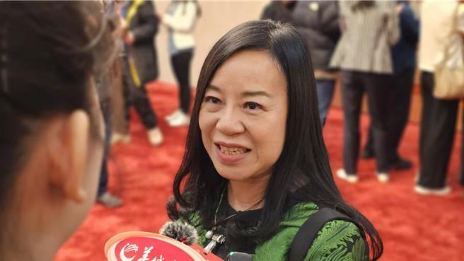 针对一名台湾陈姓女子疑似因为卷入一起洗钱案，日前在入境香港后遭警方拘捕一事，香港全国人大代表凌友诗表示，香港的法制健全、司法独立，相信一定会调查清楚，给外界一个清楚说明。（蓝孝威摄）