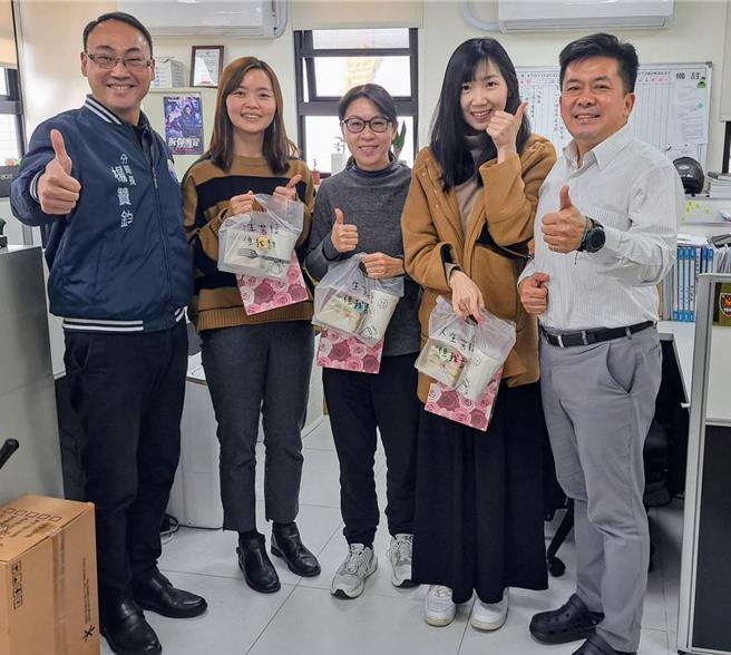 芦竹警分局长杨赞钧表示，女性同仁在警察工作中扮演着不可或缺的角色，她们的细心、耐心与同理心，为警察团队注入了温柔而坚定的力量。（警方提供）