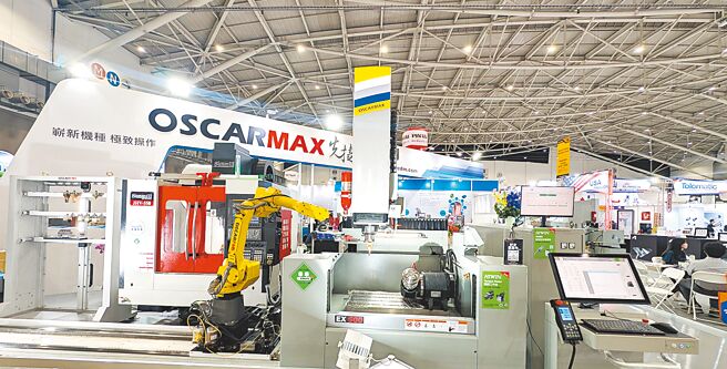 先捷展出EX系列放电加工机重新定义加工功能。图／业者提供