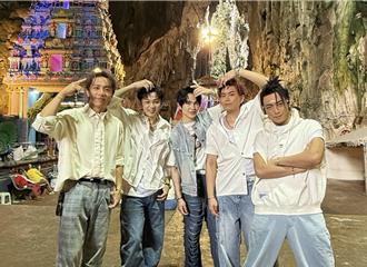 Energy大馬名勝16蹲引圍觀 Toro揹牛奶爬272階梯超驚險