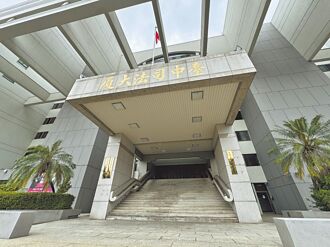 台中 孽子推母撞死 國民法庭輕判4年半