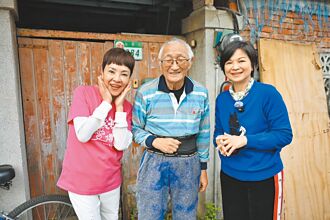 楊貴媚攜手紀寶如 為長者送暖