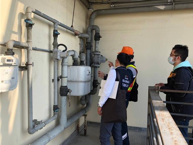 新光三越建物改善，都发局要求业者分3阶段加速进行。（图／台中市府）