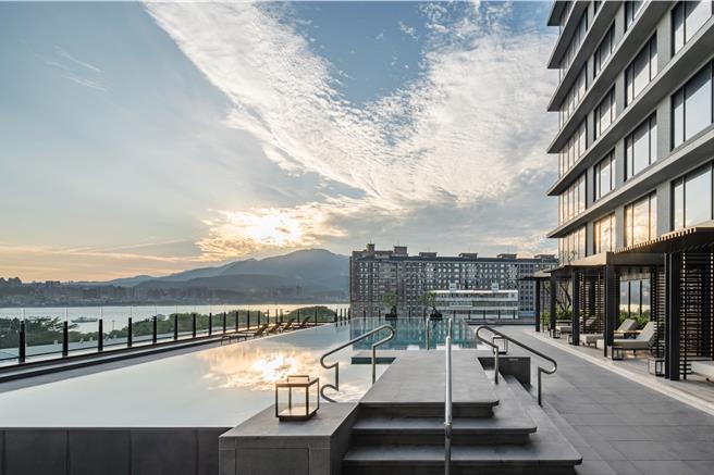 八里福朋喜来登与宜兰力丽威斯汀推出三天两夜「山海游踪，双城同行」联合住房专案，抢攻春游商机。（图／八里福朋喜来登酒店）