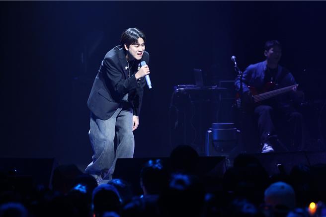 李茂珍8日首度來台舉行演唱會，現場唱功驚人。（杜宜諳攝）