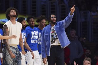 NBA》一眉哥安抚独行侠球迷：我懂你们心情 但我也是歷史75大球星