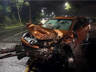 蘇澳轎車高速過彎衝入對向  休旅車遭撞飛半圈車頭全爛