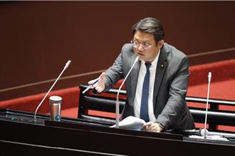 花東快可行性評估傳因「經濟效益低」遭退 黃建賓批中央：錢比人民安全重要？