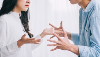 初次到男友家吃飯 見1陋習她果斷分手：怎好意思？