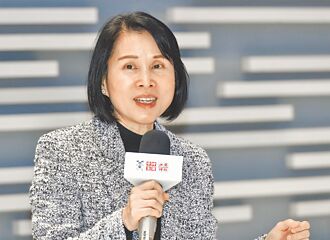 女力發威 證交所總座李愛玲拚勁足 率隊打國際盃