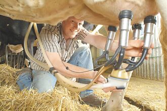 川普批加坑騙美國 欲重畫邊界