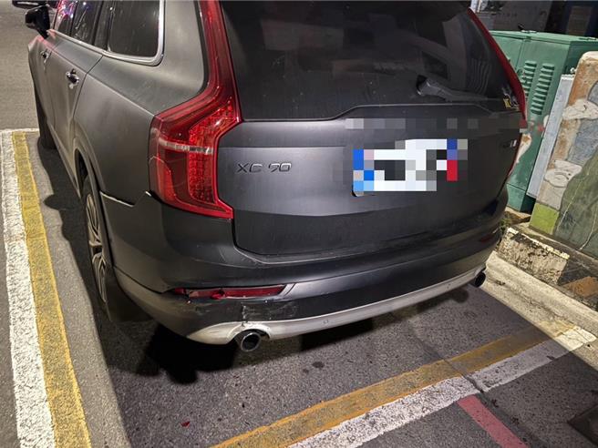 高雄市三民区9日凌晨发生车祸，30岁何姓男子驾车追撞前方车辆后，警方到场处理时，意外在其车内发现毒品恺他命。（高雄市警方提供／林雅惠传真）