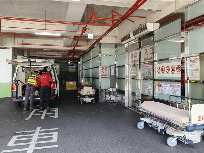 越南籍张姓学生送到圣马尔定医院急救后宣告不治。（廖素慧摄）