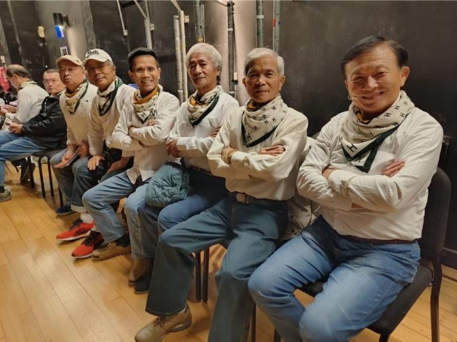 《看我听我》民歌音乐剧合唱团男声部。（廖素慧摄）