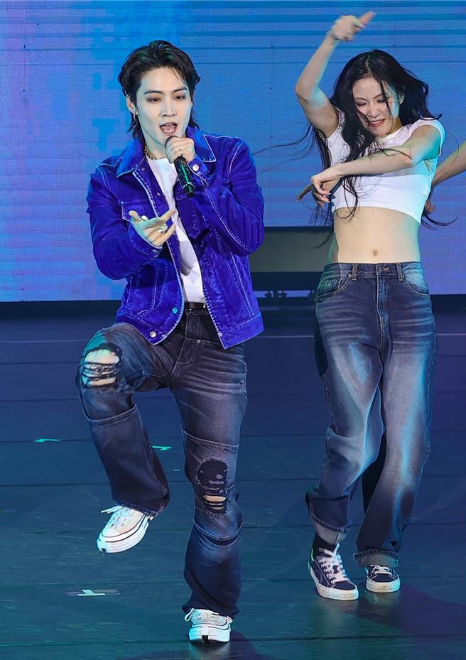 JAY B熱力演出換得粉絲們的尖叫聲。（陳俊吉攝）