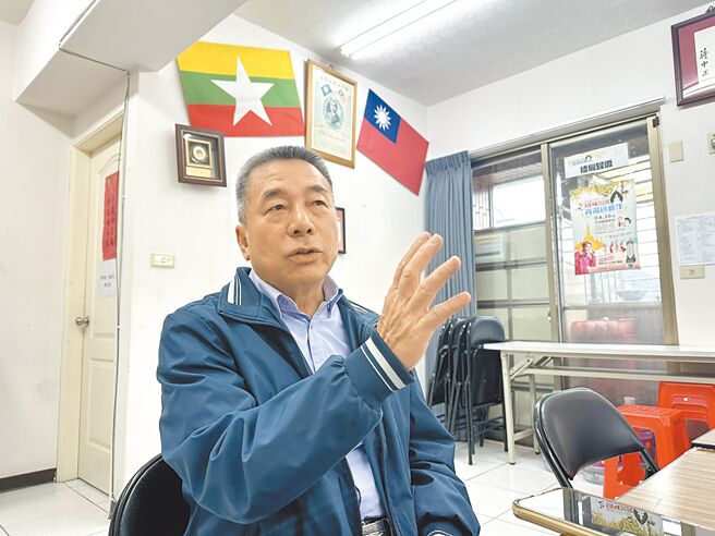 中華民國緬甸歸僑協會理事長李沛來台近50年，見證華新街的歷史。（高鈞麟攝）