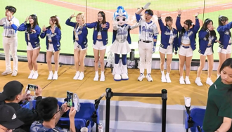 想拍李珠珢注意了！「1器材」球場禁用 球迷淚讚：根本德政