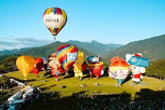 熱氣球嘉年華7／5登場 8場光雕音樂會場次 再賞無人機煙火秀