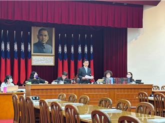 時論廣場》以民生法案抗衡大罷免（練鴻慶）