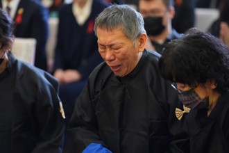 柯文哲現身家祭84分鐘痛哭念追思文　北所：全程依羈押法規定