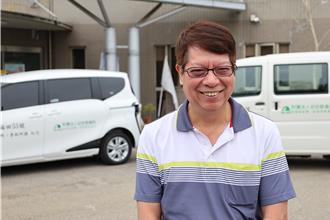 企業家李福田捐3復康巴士 幼安教養院、脊椎損傷者協會受惠