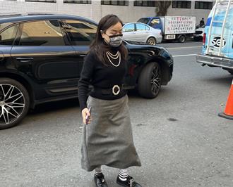 烏龍爆料前中姐緋聞判1年半 檢求判更重！周玉蔻不同意