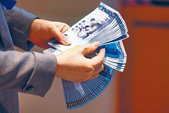 普發1萬現金可能再加碼？ 謝龍介猜透賴清德「割稻尾盤算」