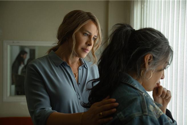 卡拉索菲亞賈斯康主演《璀璨女人夢》，讓導演大讚角色非她莫屬。（CATCHPLAY提供）