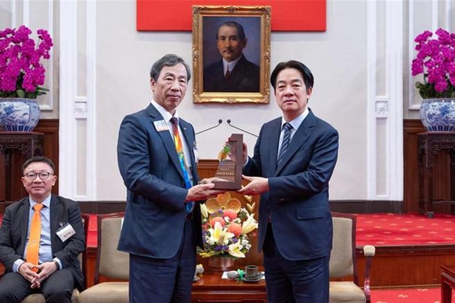 总统赖清德10日接见「中华民国会计师公会全国联合会理监事及省(市)公会代表」。图／总统府