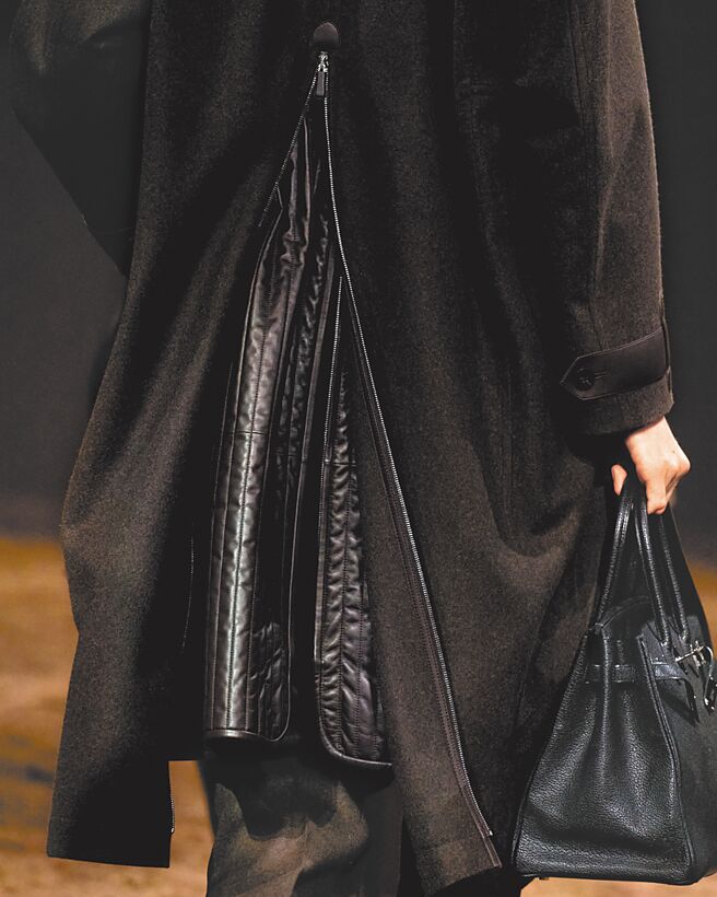 低调到将皮革做成内里，Hermes可说是最懂「不张扬奢华」的品牌之一。（Hermes提供）