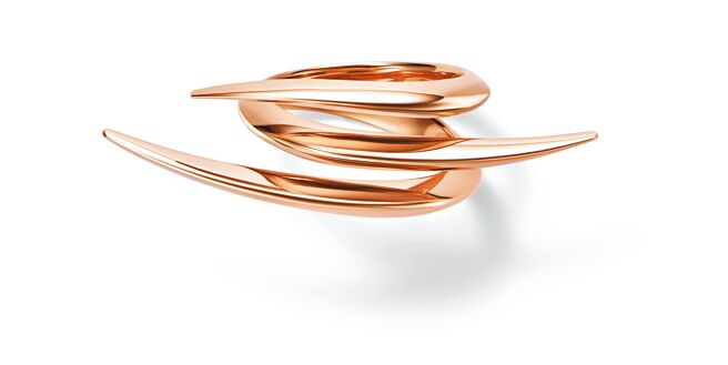 TASAKI Atelier高级珠宝Surge樱花金戒指，10万7000元。（TASAKI提供）