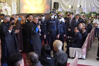 綠轟柯「哪個受刑人有這種待遇」？粉專提陳水扁酸爆了