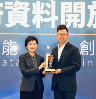 行政院資料開放評比 台中奪下全國唯一雙大獎肯定