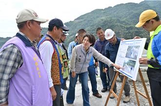 把握汛期前黃金期 饒慶鈴視察南迴災後復建工程