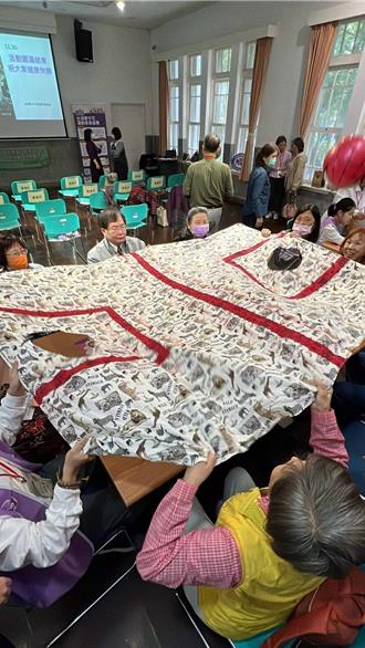 身障青年變身助人角色 投身銀髮族服務