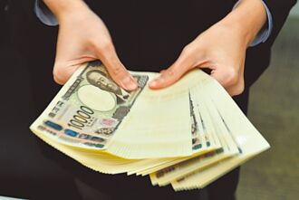 憂美經濟衰退 日圓瑞郎兩大避險貨幣勁漲